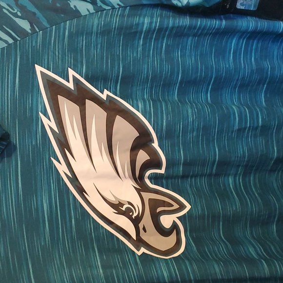 NWT NFL team apparel men's Eagles thin long sleeve hooded shirt - Picture 2 of 5